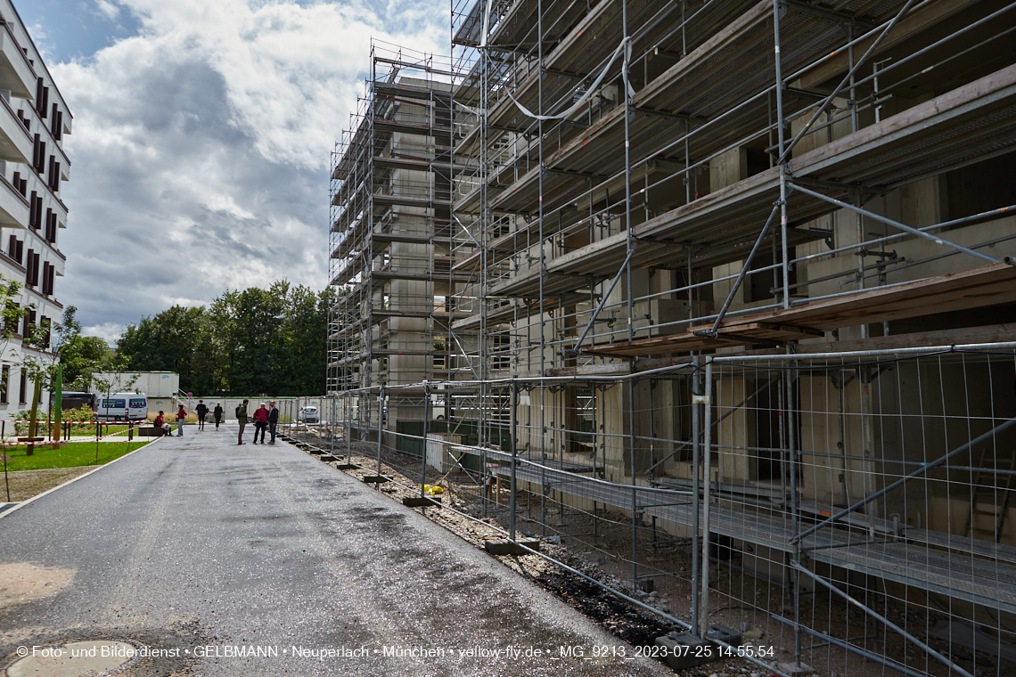 25.07.2023 - Rundgang im Alexisquartier in Neuperlach
